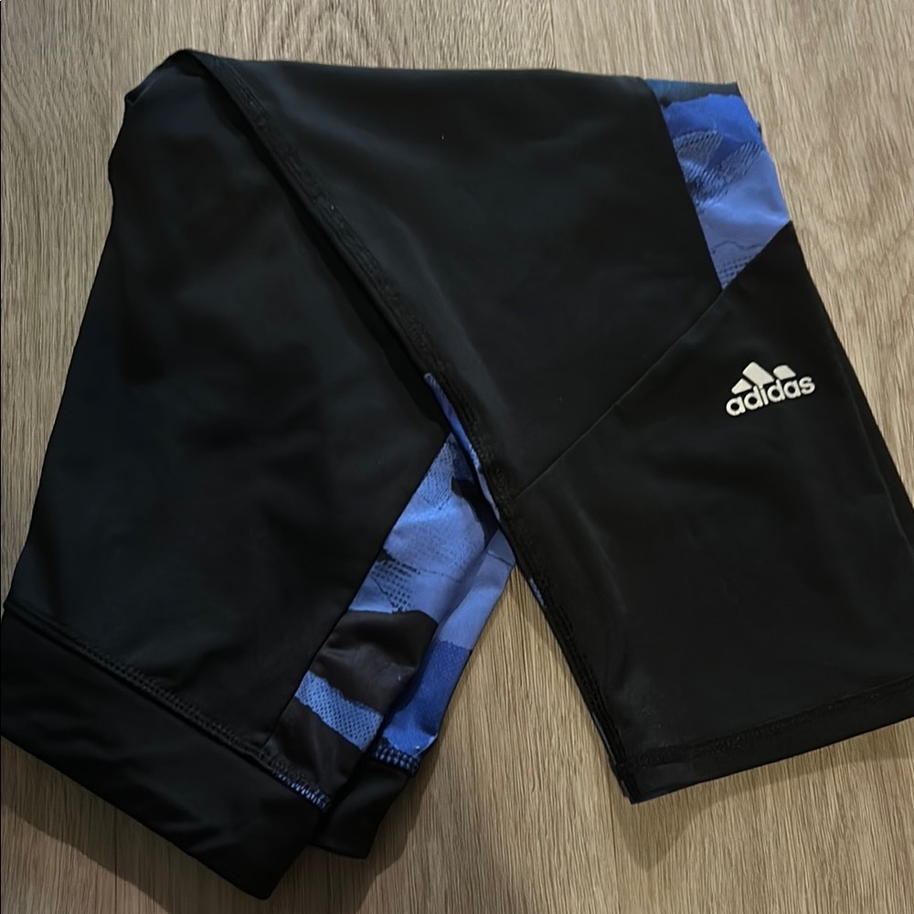 Adidas Black and Blue Leggings Moisture-Wicking Athletic Wear